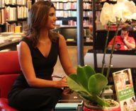 Ariane Bomgosto Escritora, Palestrante e Nutricionista Infantil Ariane Bomgosto Escritora, Palestrante e Nutricionista Infantil