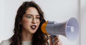 O que faz uma agência de relações públicas e quando contratar